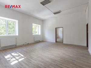 Prodej výrobních prostor, Zbiroh, Líšenská, 700 m2