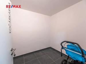 Pronájem bytu 2+kk, Horoměřice, Žižkova, 39 m2