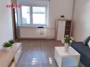 Pronájem bytu 1+1, Kladno, Jeronýmova, 40 m2