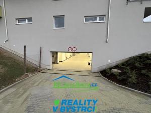 Pronájem garážového stání, Brno, Křepelčí, 13 m2