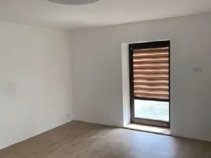 Dražba rodinného domu, Kanina, 256 m2
