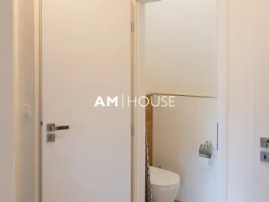 Pronájem bytu 2+kk, Praha - Holešovice, Osadní, 62 m2