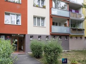 Prodej bytu 2+1, Praha - Kamýk, Zárubova, 61 m2