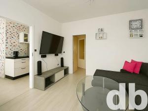 Prodej bytu 2+1, Karlovy Vary, Lidická, 63 m2