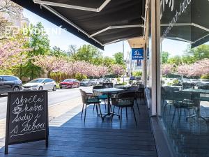Pronájem restaurace, Teplice, U divadla, 162 m2