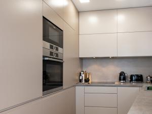 Pronájem bytu 3+kk, Praha - Uhříněves, Františka Diviše, 77 m2