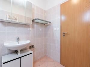 Prodej bytu 2+kk, Praha - Horní Měcholupy, Boloňská, 65 m2