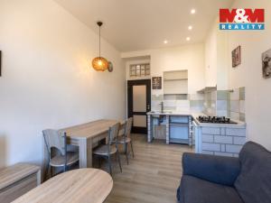 Prodej bytu 2+kk, Praha - Holešovice, V háji, 39 m2