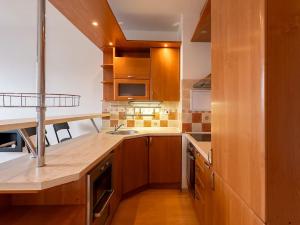 Prodej bytu 2+kk, Praha - Vinoř, Českodubská, 43 m2