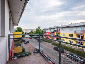Prodej bytu 2+kk, Praha - Vinoř, Českodubská, 43 m2