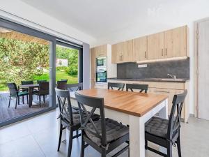 Prodej apartmánu, Horní Stropnice, 208 m2