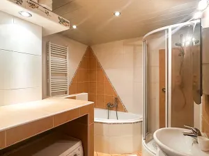 Prodej bytu 2+kk, Praha - Kyje, Lipnická, 44 m2