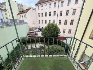 Pronájem bytu 4+1, Praha - Nové Město, V jámě, 120 m2