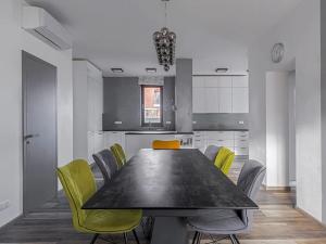 Prodej rodinného domu, Praha - Dolní Měcholupy, Na návsi, 392 m2
