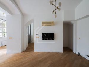 Pronájem atypického bytu, Praha - Staré Město, Liliová, 62 m2