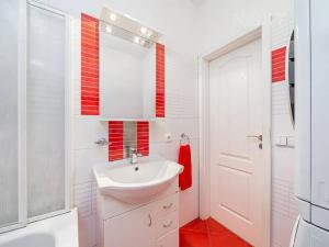 Prodej bytu 2+1, Velká Bystřice, Na Vyhlídce, 83 m2