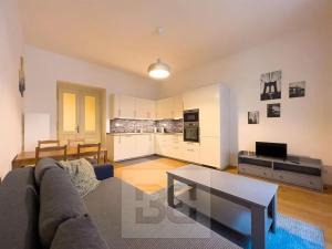 Pronájem bytu 2+kk, Praha - Vinohrady, Mánesova, 57 m2