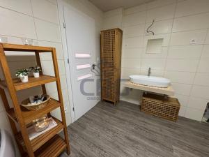 Prodej rodinného domu, Vážany, 320 m2