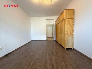 Pronájem bytu 2+kk, Hradec Králové, Poděbradova, 61 m2