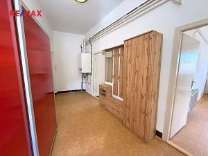 Pronájem bytu 2+kk, Hradec Králové, Poděbradova, 61 m2
