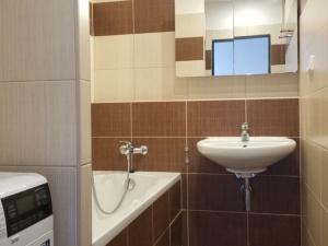Pronájem bytu 3+1, Louny, Kosmonautů, 81 m2