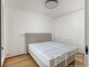 Prodej bytu 2+kk, Praha - Velká Chuchle, Na hvězdárně, 50 m2
