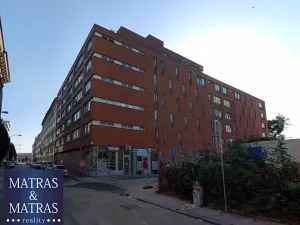 Pronájem garážového stání, Brno, Spálená, 15 m2
