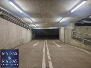 Pronájem garážového stání, Brno, Spálená, 15 m2