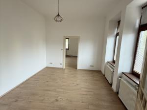 Pronájem bytu 2+1, Krnov - Pod Bezručovým vrchem, K Můstku, 66 m2