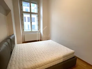 Pronájem bytu 2+1, Praha - Karlín, Sokolovská, 75 m2