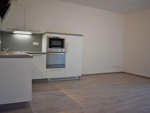 Pronájem bytu 1+kk, Kladno, Jaroslava Holečka, 37 m2