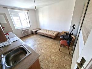 Pronájem bytu 1+kk, Praha - Vinohrady, Korunní, 20 m2