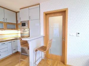 Pronájem bytu 3+kk, Praha - Michle, Třeboňská, 78 m2