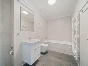 Pronájem bytu 1+kk, Praha - Chodov, Líbalova, 27 m2