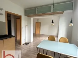 Pronájem bytu 2+1, České Budějovice, 70 m2