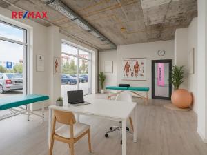 Pronájem ordinace, Milovice, Spojovací, 64 m2