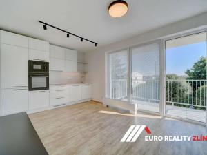 Prodej bytu 1+kk, Otrokovice, tř. Spojenců, 35 m2