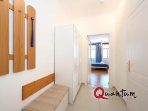 Pronájem bytu 1+kk, Praha - Vinohrady, Záhřebská, 30 m2