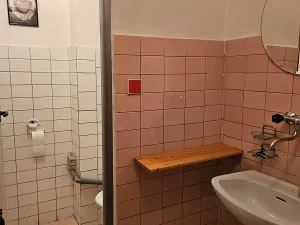 Pronájem obchodního prostoru, Pardubice, Palackého třída, 82 m2