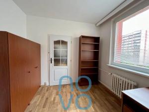 Pronájem bytu 3+1, Praha - Strašnice, Ke Strašnické, 80 m2