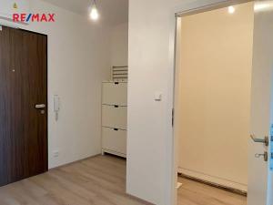 Pronájem bytu 2+kk, Praha - Hlubočepy, náměstí Olgy Scheinpflugové, 59 m2