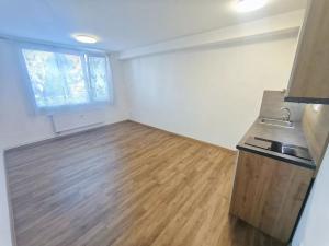 Pronájem bytu 1+kk, Trutnov, Maxima Gorkého, 30 m2