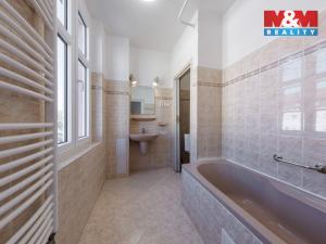 Pronájem bytu 2+1, Karlovy Vary, Moskevská, 80 m2