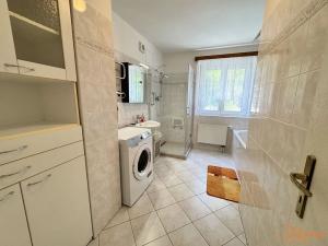 Pronájem bytu 3+1, Praha - Nebušice, Na Malé Šárce, 100 m2
