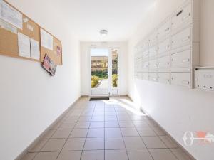 Pronájem bytu 1+kk, Praha - Horní Měcholupy, Boloňská, 30 m2