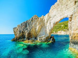 Prodej ubytování, Ostrov Zakynthos, Zakynthos, Alikanas, Řecko, 330 m2