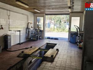 Pronájem obchodního prostoru, Chrášťany, U Cihelny, 100 m2