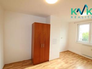 Pronájem bytu 2+1, Karlovy Vary, Dubová, 55 m2