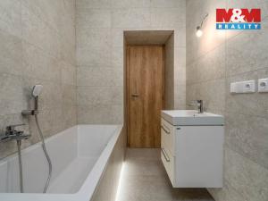 Prodej bytu 2+kk, Třebechovice pod Orebem, Masarykovo náměstí, 57 m2