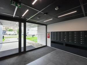 Pronájem garážového stání, Praha - Vysočany, Oktábcových, 15 m2
